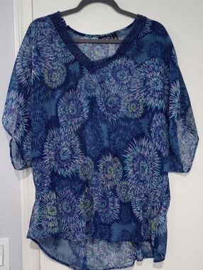 ANA Flowy Navy Blue Floral V-Neck Women’s Top Size 1X
